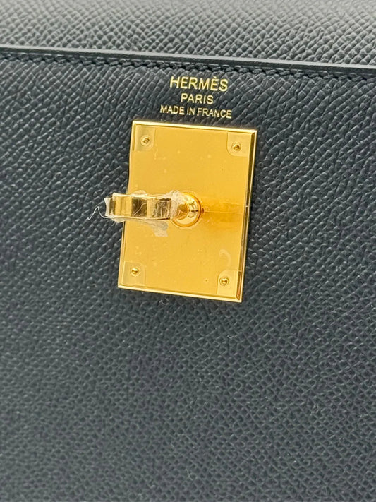 Hermès Kelly 28 Epsom Black Gold Hardware