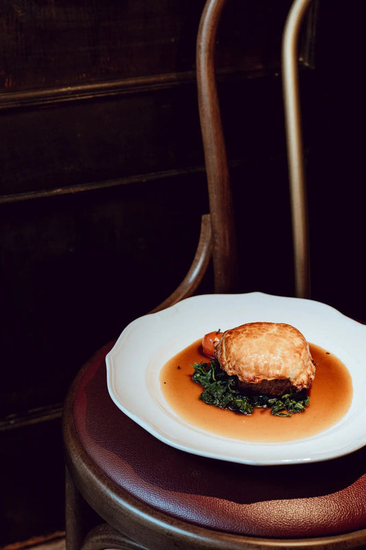 Casanis Bistrot Marbella — Beef Wellington in the dining room